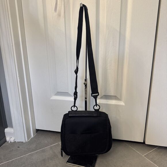 Nintendo 3DS Super Mario Black Universal Transporter Case - Picture 12 of 16